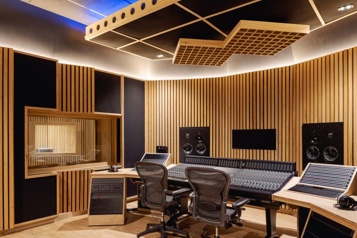 Flow Studios - Residential Recording Studio near Paris, France